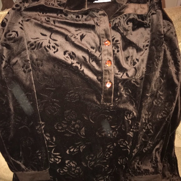 Top - Picture 2 of 6